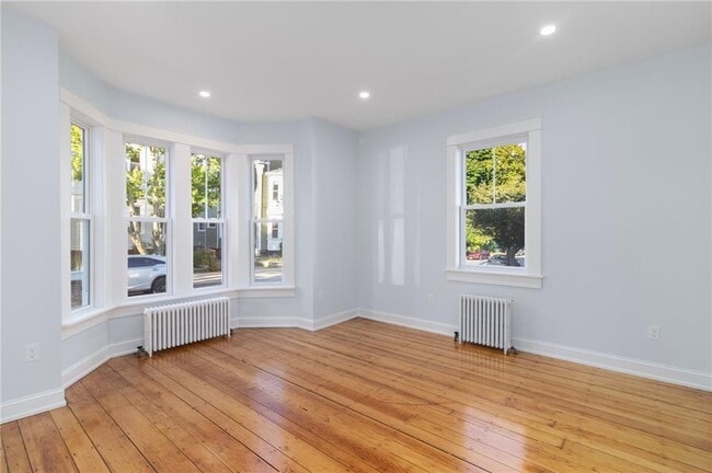 Building Photo - 43 E George St