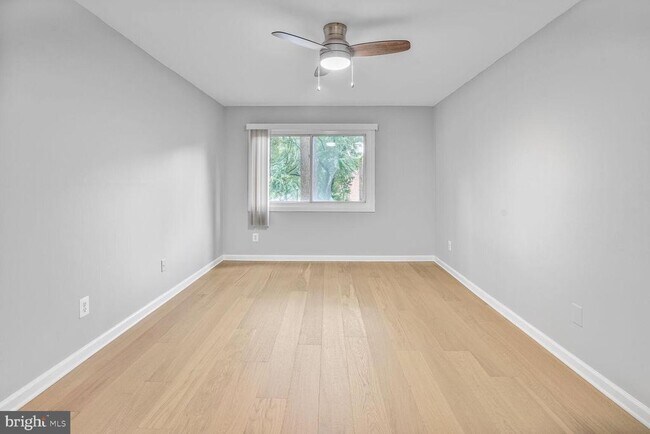 Building Photo - 8001 Chanute Pl