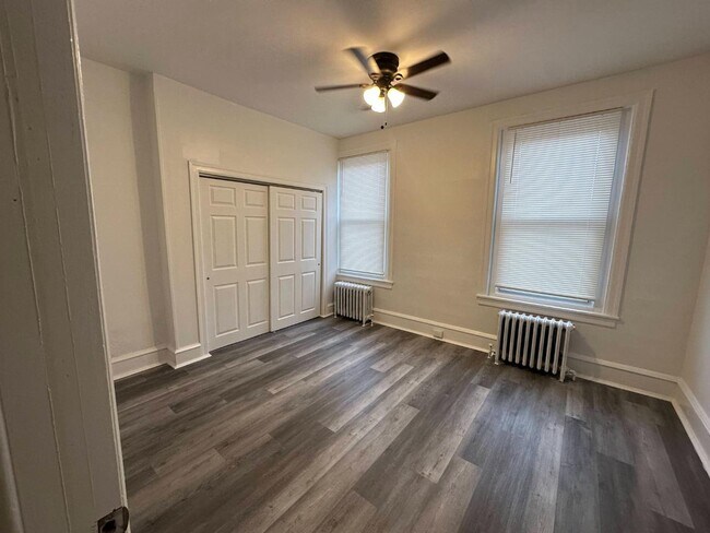 Building Photo - 2449 N 33rd St