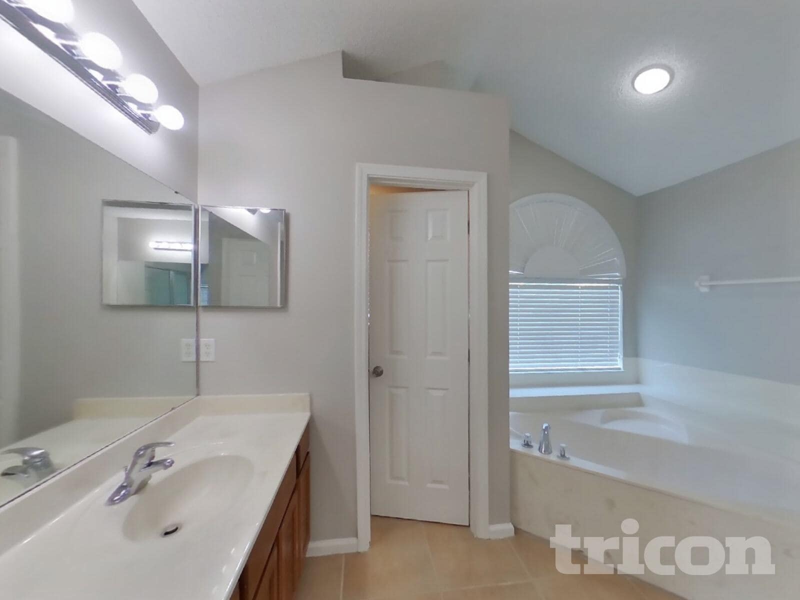 Building Photo - 12878 Dunns View Dr