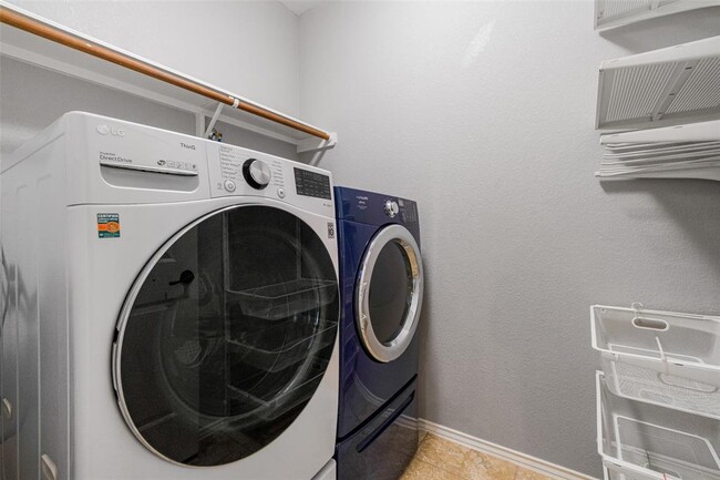 Building Photo - 19701 Drifting Meadows Dr