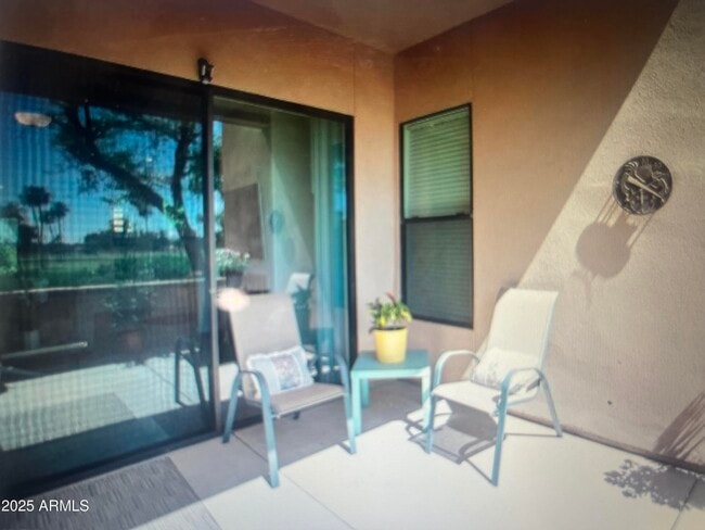 Building Photo - 7027 N Scottsdale Rd