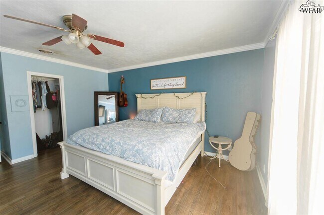 Building Photo - 2415 Ellingham