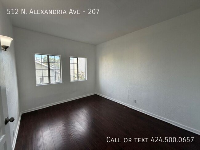 Building Photo - 512 Alexandria Ave