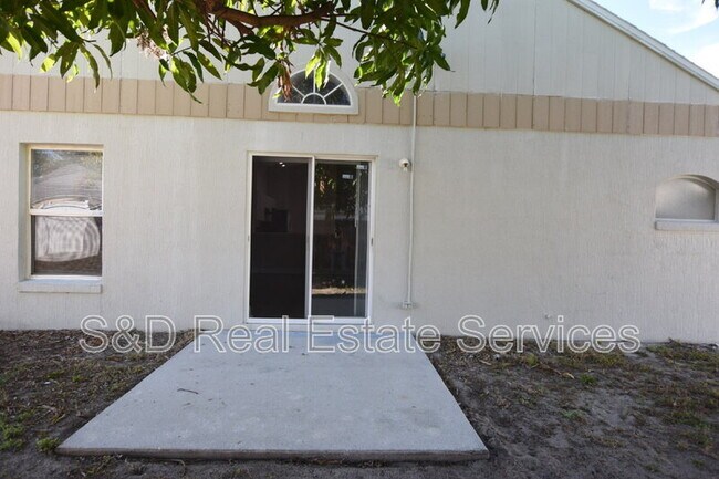 Building Photo - 141 Osprey Heights Dr