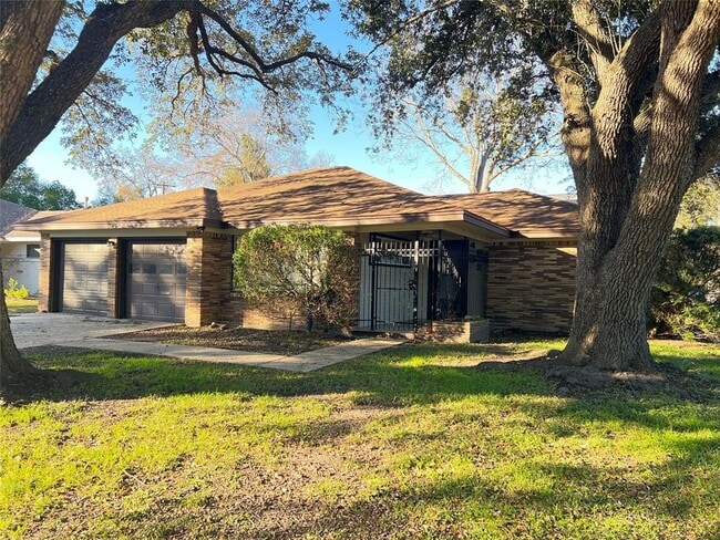 Primary Photo - 4602 Redstart St