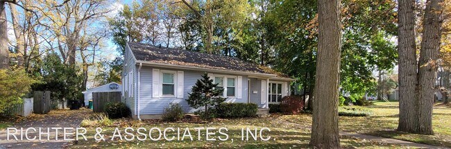 Primary Photo - 3 br, 2 bath House - 137 S TOMPKINS
