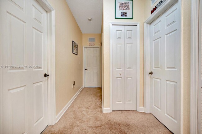 Building Photo - 7806 NW 116 Pl