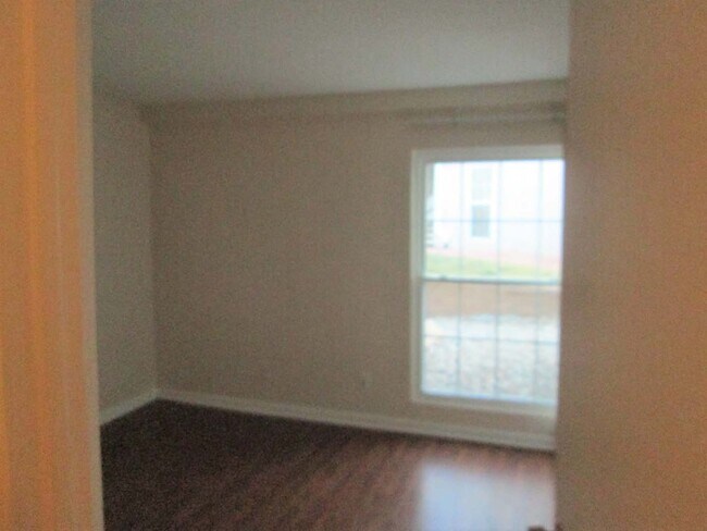 Master bedroom - 3530 Parkmoor Village Dr