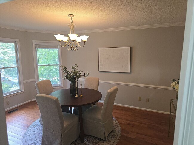 Building Photo - 3 Bed 2.5 bath house Double Branch Creek S...