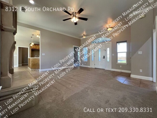 Building Photo - 8312 E Orchard Rd