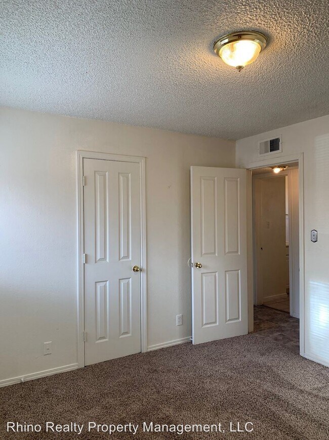 Building Photo - 370 Atrisco Dr SW