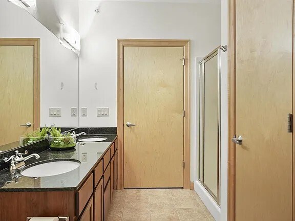 Building Photo - 8253 Mayo Dr