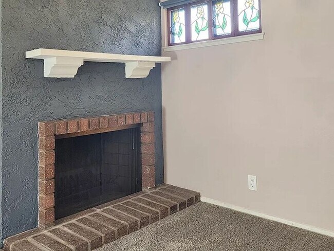 Building Photo - 8396 Sunbeam Cir
