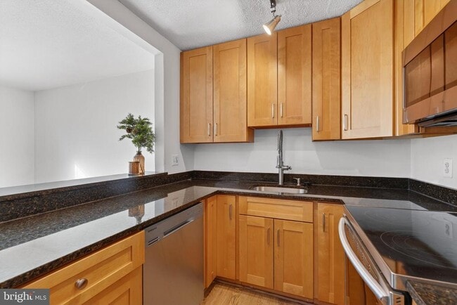 Building Photo - 9594 Inverary Ct