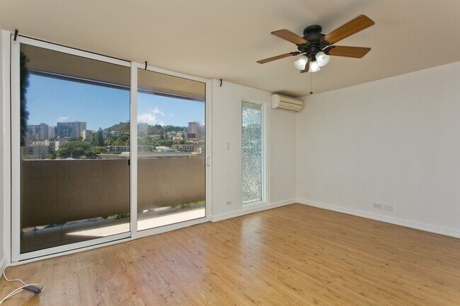 Building Photo - 1402 Piikoi St