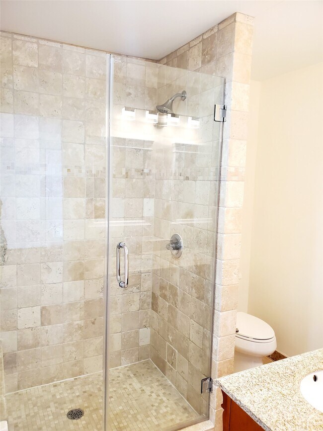 Building Photo - 7953 Ridgeview Dr