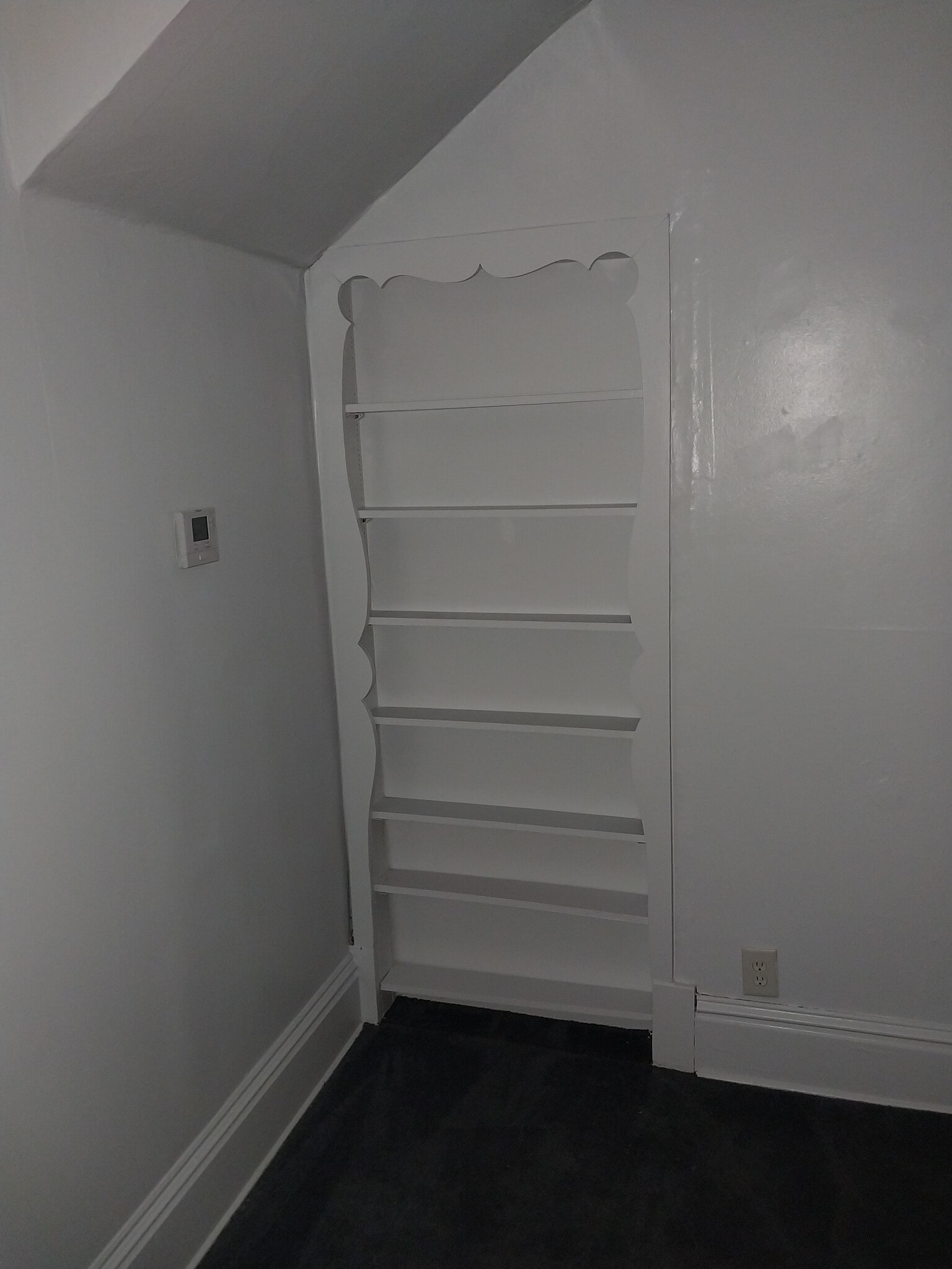 Building Photo - 51 E Summit St