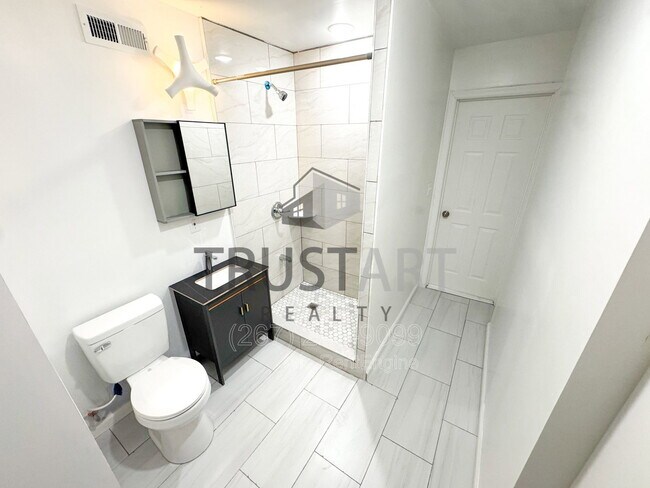 Building Photo - 2317 N 15th St