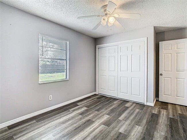 Building Photo - 7801 Rolling Grove Dr W