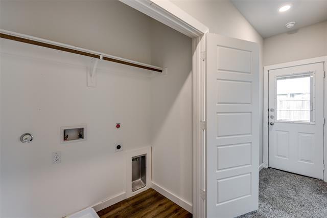 Building Photo - 609 Blackland dr