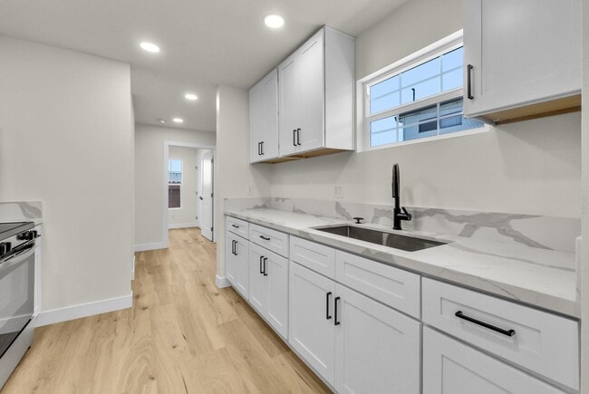 Building Photo - 116 N Cornell Ave