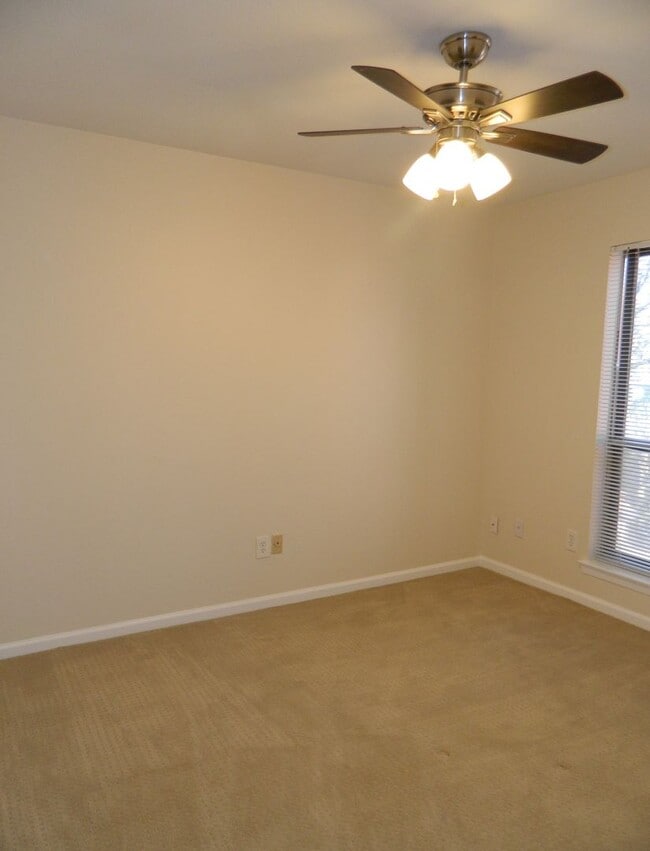 Building Photo - Rooney Properties3 (8607 Fathom Cir)