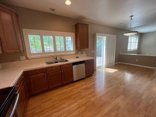 Building Photo - Charming 3-Bedroom Home in Superior, CO – Available 6/8!