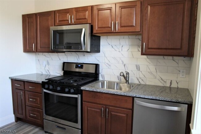 Primary Photo - 503 Carleton Rd