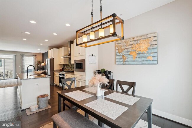 Building Photo - 22979 Cabrillo Terr