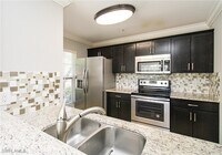 Building Photo - 9055 Gervais Cir