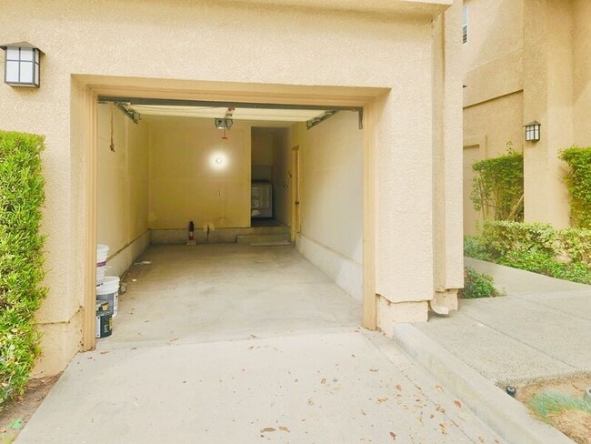 Building Photo - 105 Night Heron Ln