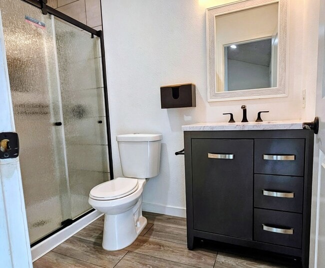 Building Photo - 1139 W Badillo St