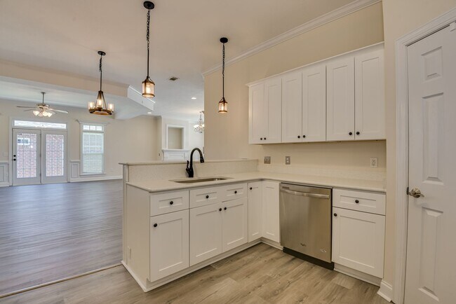 Building Photo - Price Drop Alert!  Fall Rental Specials No...