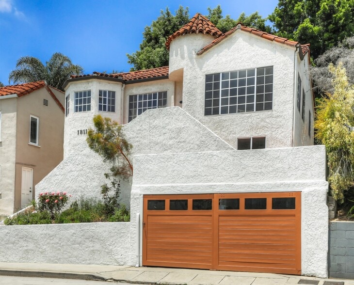 Building Photo - 1811 W Silver Lake Dr