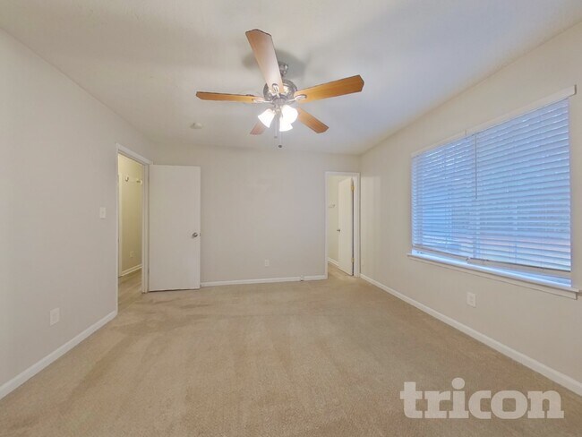 Building Photo - 3182 Lake Monroe Rd