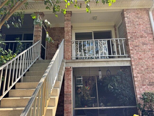 Building Photo - 4328 Lake Underhill Rd