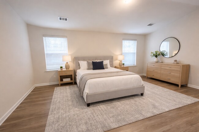 Building Photo - 8 SAW