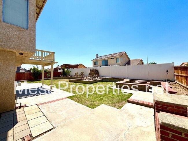 Building Photo - 14581 King Canyon Rd