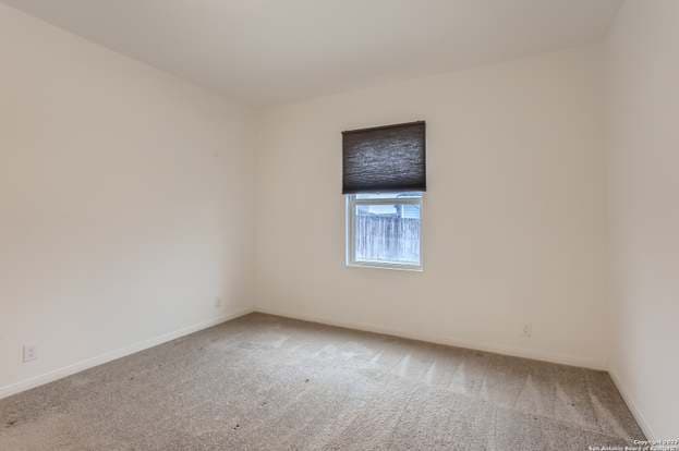 Building Photo - 4950 Hallies Gdn
