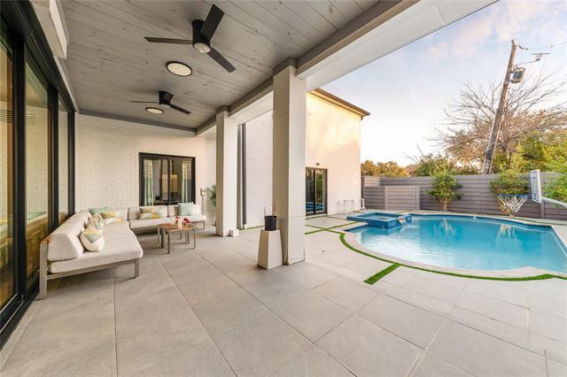 Building Photo - 4201 Potomac Ave