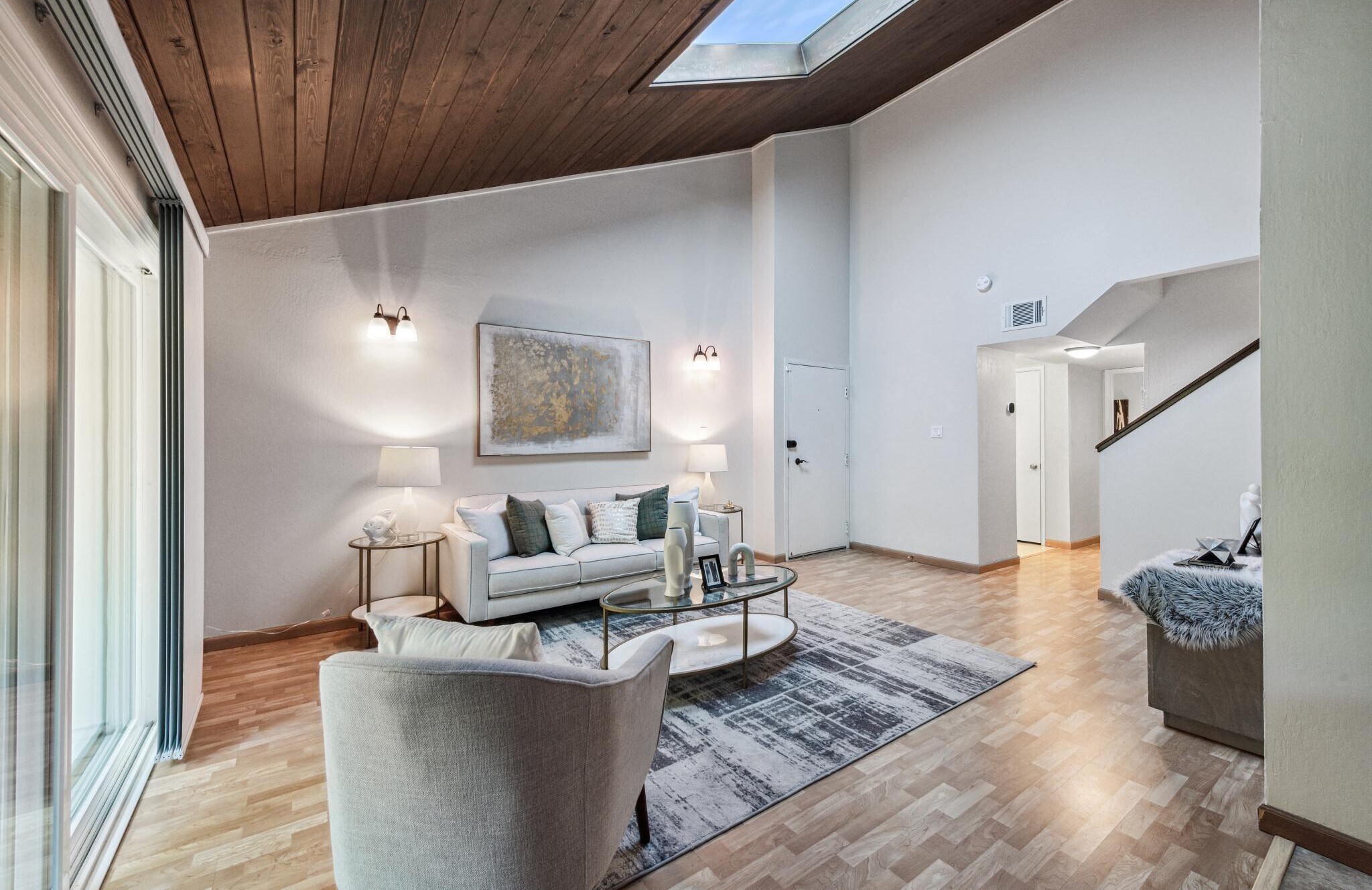 Building Photo - 2724 Oak Rd