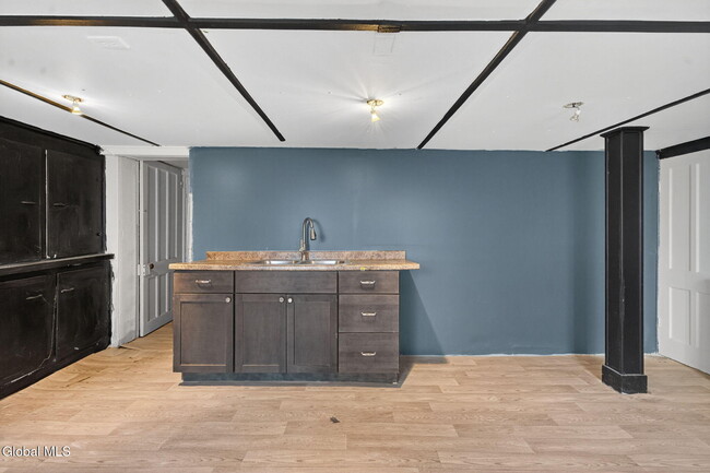 Building Photo - 58 Congress St