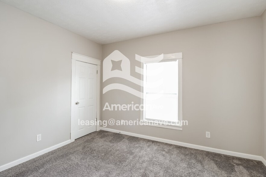 Building Photo - 806 Crawford St