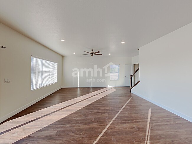 Building Photo - 1321 Rickshaw Ln