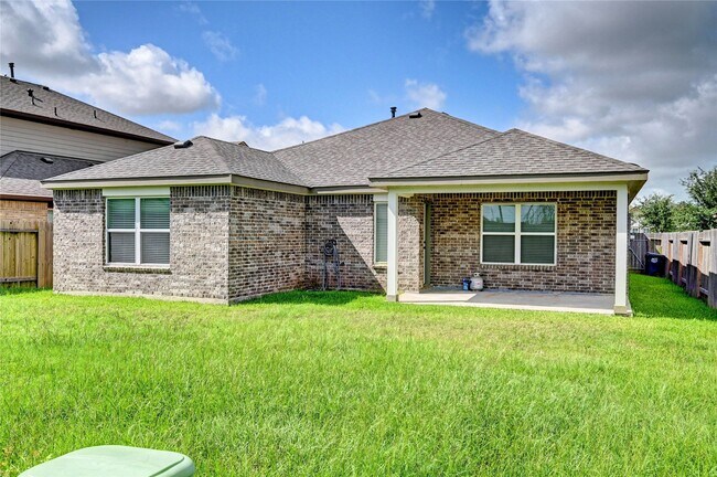 Building Photo - 31702 Casa Linda Dr