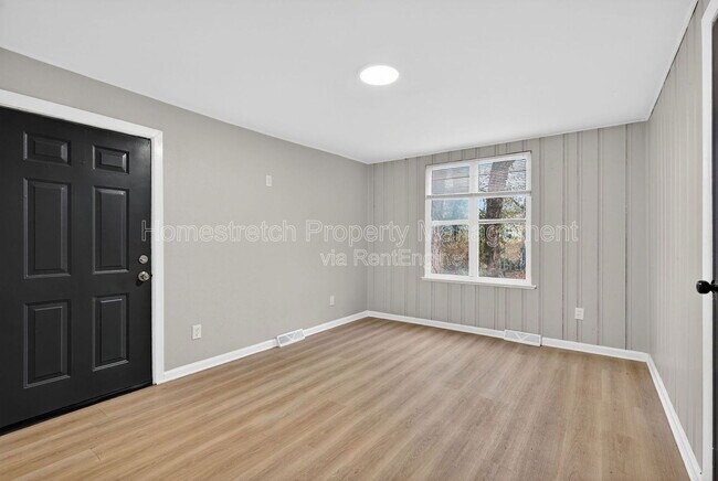 Building Photo - 7137 Garesche Ave