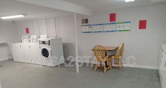 Building Photo - 371 Redmar Blvd