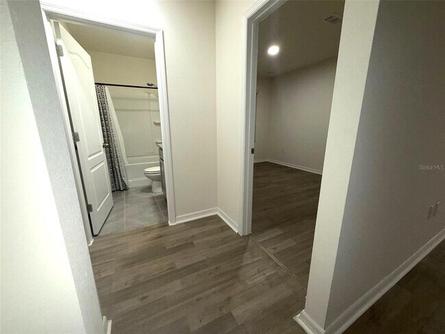 Building Photo - 1329 Derry Ave