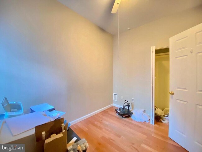 Building Photo - 1518 Page St